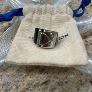 Louis Vuitton Resin Lock Me Ring, Size M (estimated US 6), Black w/silver
